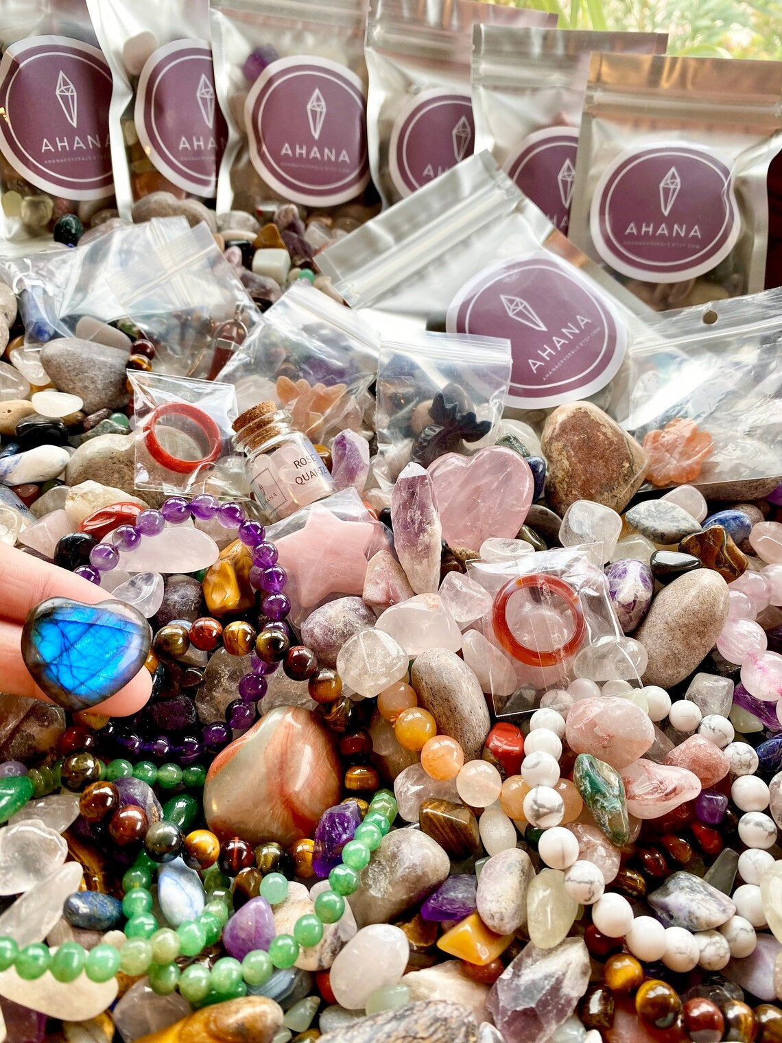 Premium Crystal Scoops - Crystal Tumbles, Jewelry and Carvings (100g/4oz Crystal Confetti Pouch)